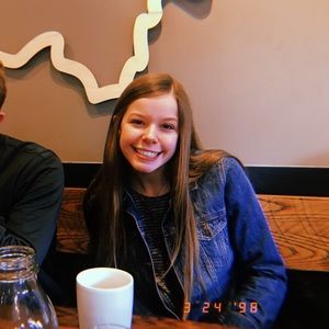 Meet your Posher, Ella